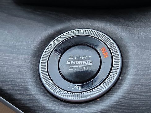 Used 2025 Jeep Grand Cherokee L Limited w/ Trailer Tow Package image 20