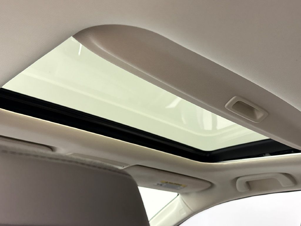 Used 2016 Honda CR-V Touring image 12