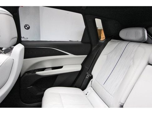 Used 2024 Cadillac Lyriq Sport RWD image 9