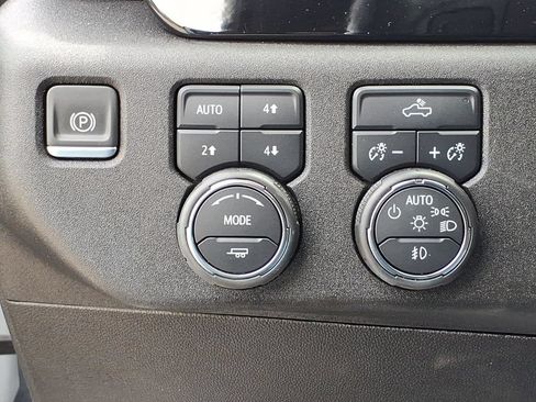 Certified 2024 Chevrolet Silverado 1500 RST AWD/4WD image 16