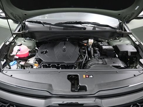 Used 2025 Kia Sportage X-Line w/ Premium Package image 38