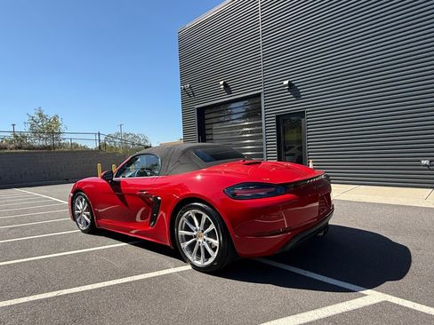 Certified 2018 Porsche 718 Boxster S image 3