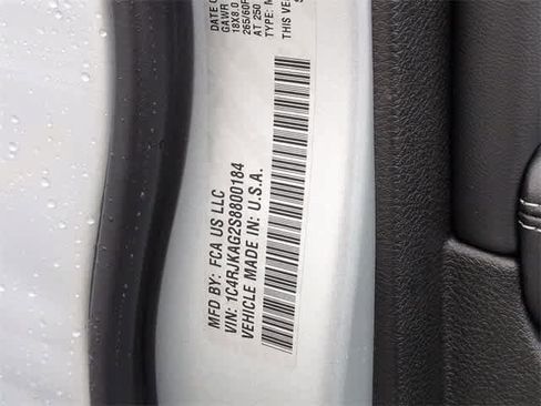 New 2025 Jeep Grand Cherokee L Altitude image 38