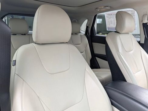 Used 2019 Ford Edge Titanium w/ Equipment Group 301A FWD image 13