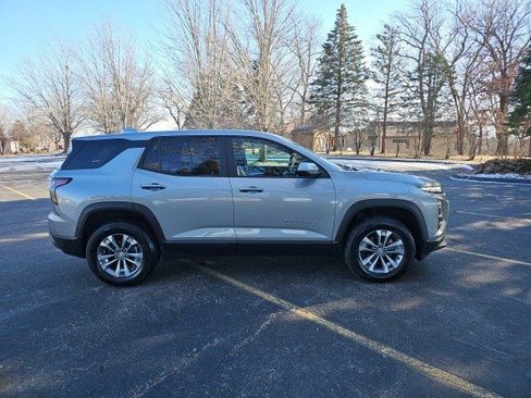 Used 2025 Chevrolet Equinox LT image 7