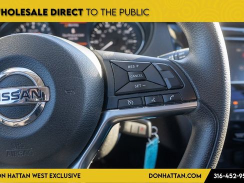 Used 2018 Nissan Rogue S image 11