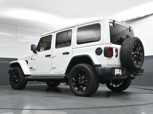Used 2021 Jeep Wrangler Unlimited Sahara image 30