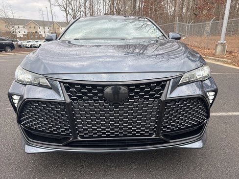 Used 2019 Toyota Avalon XSE image 2