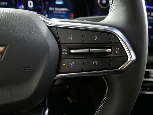 Used 2025 Chevrolet Traverse LT image 28