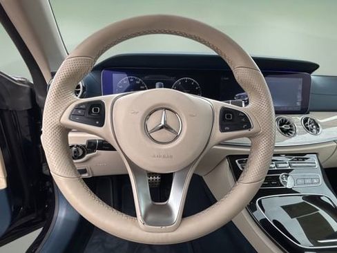 Used 2018 Mercedes-Benz E 400 4MATIC Cabriolet image 11