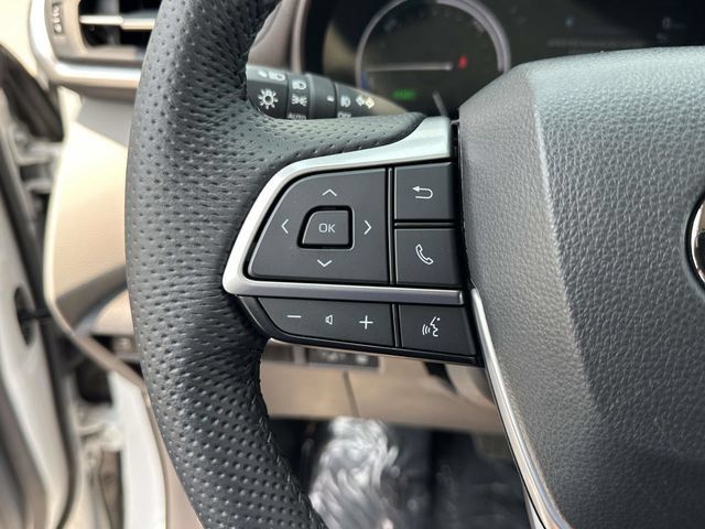 Used 2024 Toyota Sienna Limited AWD/4WD image 10