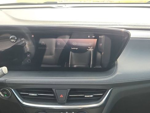 Certified 2024 Buick Encore GX Preferred w/ Comfort Package FWD image 27