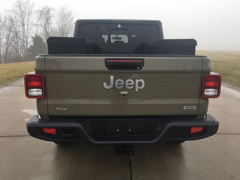 Used 2020 Jeep Gladiator Overland image 5