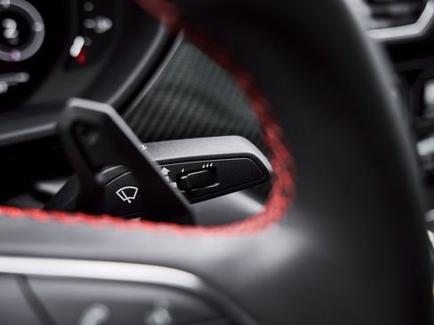 Used 2021 Lamborghini Urus image 63