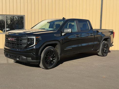 Used 2024 GMC Sierra 1500 Pro w/ Graphite Edition image 5