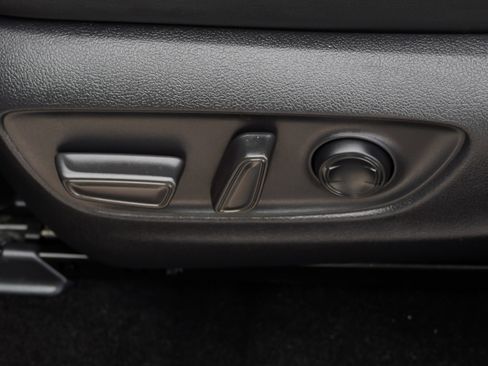 Used 2021 Toyota RAV4 Limited AWD/4WD image 17