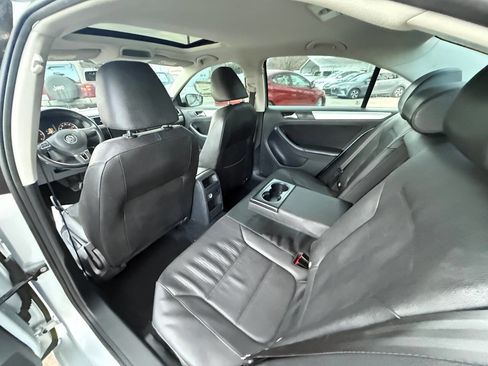 Used 2012 Volkswagen Jetta TDI image 16
