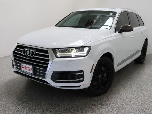 Used 2017 Audi Q7 3.0T Prestige w/ Prestige Package AWD/4WD image 2