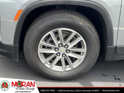 Certified 2023 Chevrolet Traverse LT FWD image 10