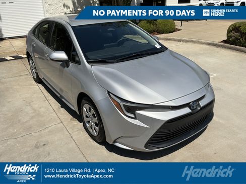Used 2024 Toyota Corolla LE FWD image 1