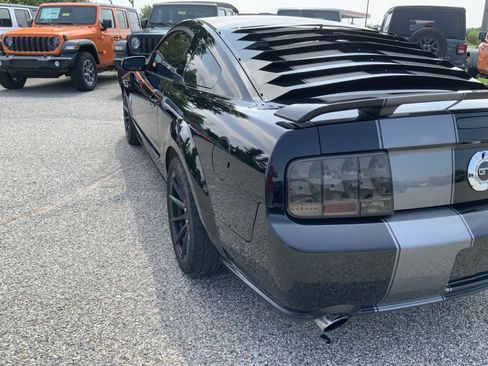 Used 2009 Ford Mustang GT RWD image 14