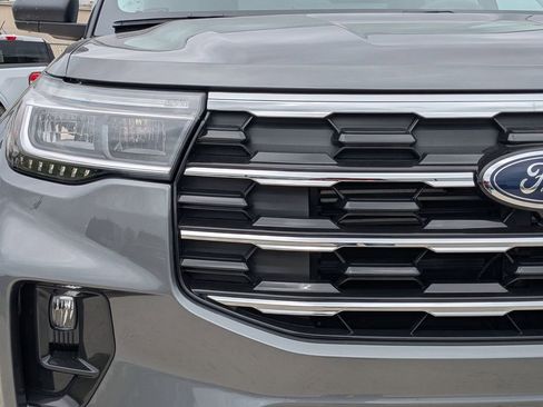 New 2026 Ford Explorer Active image 9