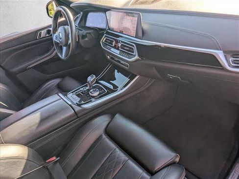 Used 2020 BMW X5 M50i w/ Premium Package image 18