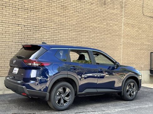 New 2026 Nissan Rogue SV w/ Cold Weather Package AWD/4WD image 10
