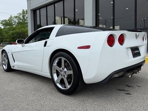 Used 2011 Chevrolet Corvette Coupe w/ 1LT RWD image 8