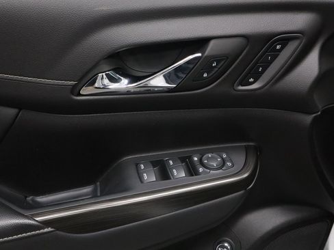 Used 2023 GMC Acadia SLT w/ Preferred Package image 23