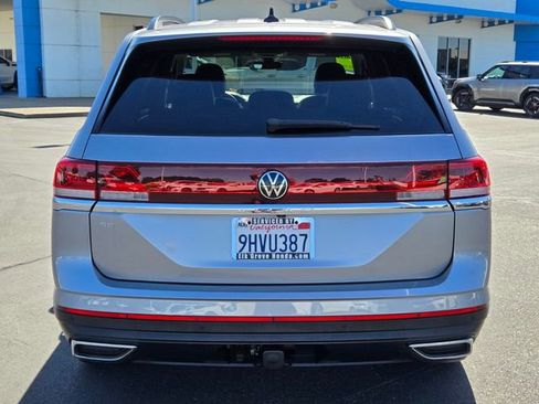 Used 2024 Volkswagen Atlas SE image 5