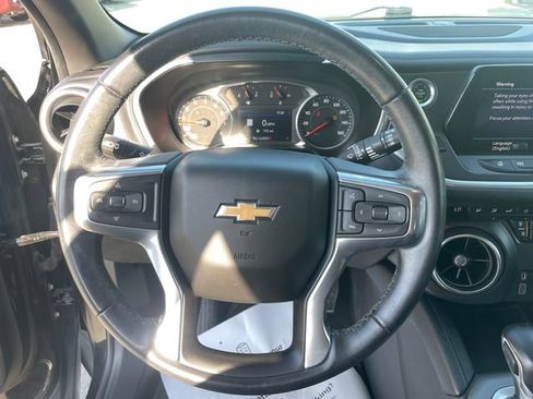 Used 2019 Chevrolet Blazer LT w/ Sound & Technology Package FWD image 25
