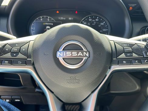 Used 2024 Nissan Kicks SV image 15