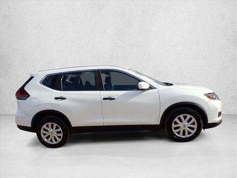 Used 2020 Nissan Rogue S AWD/4WD image 5