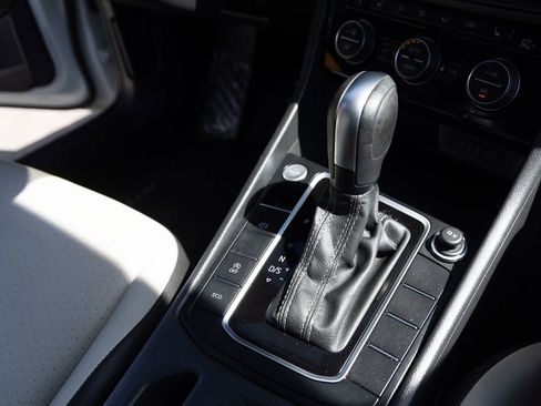 Used 2021 Volkswagen Jetta R-Line image 19