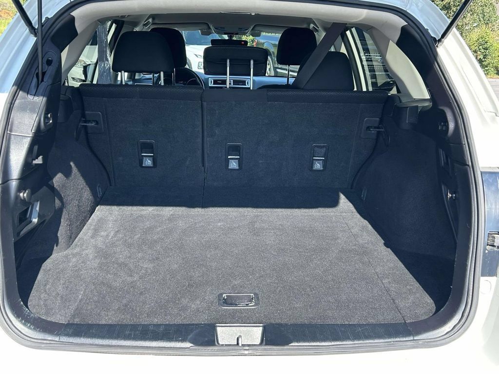Used 2017 Subaru Outback 2.5i Premium AWD/4WD image 13