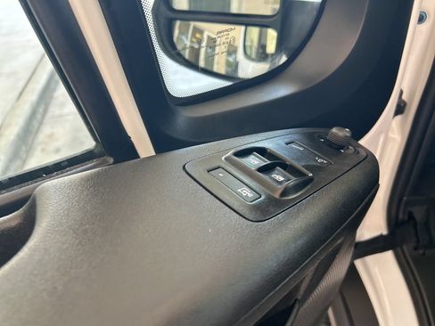 Used 2025 RAM ProMaster 2500 w/ Convenience Group FWD image 38