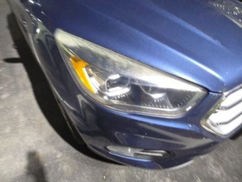 Used 2018 Ford Escape Titanium w/ Ford Safe & Smart Package image 5