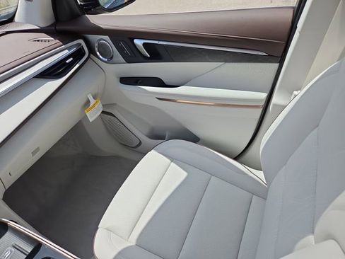 New 2026 Buick Enclave Avenir w/ Super Cruise Package FWD image 16