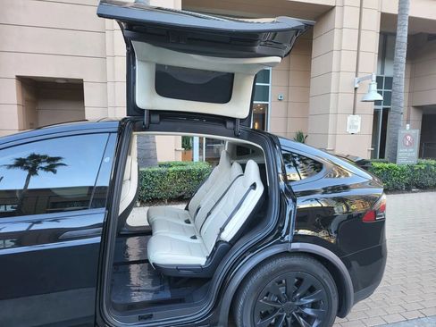 Used 2018 Tesla Model X 100D AWD/4WD image 21