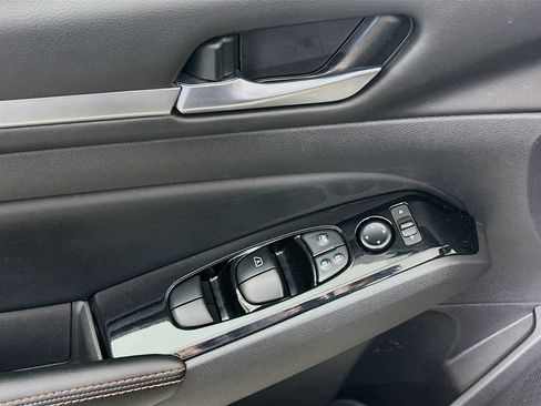 Used 2024 Nissan Altima 2.5 SR image 15