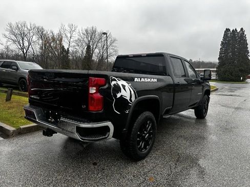 Used 2025 Chevrolet Silverado 2500 LT image 4