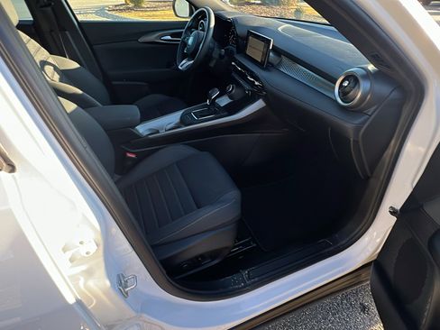 Used 2024 Alfa Romeo Tonale Sprint image 19