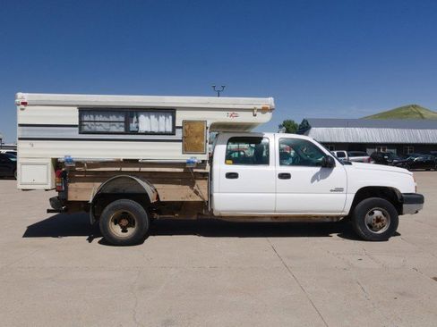 Used 2006 Chevrolet Silverado 3500 4x4 Crew Cab w/ Heavy-Duty Power Package image 5