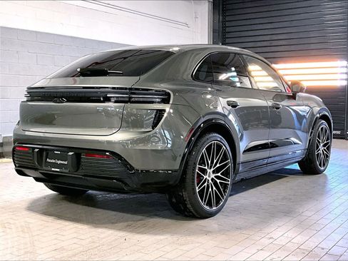 New 2026 Porsche Macan Turbo Electric image 24