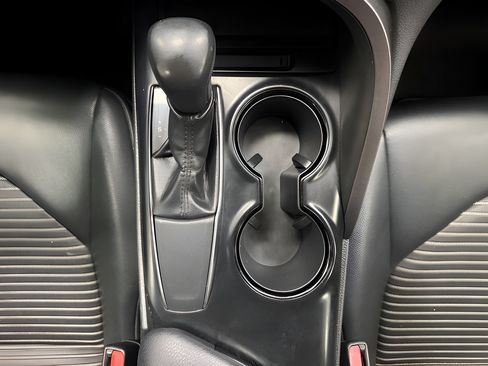 Used 2019 Toyota Camry SE FWD image 24