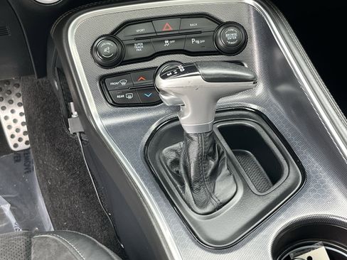 Used 2015 Dodge Challenger R/T Scat Pack w/ Scat Pack Appearance Package image 19