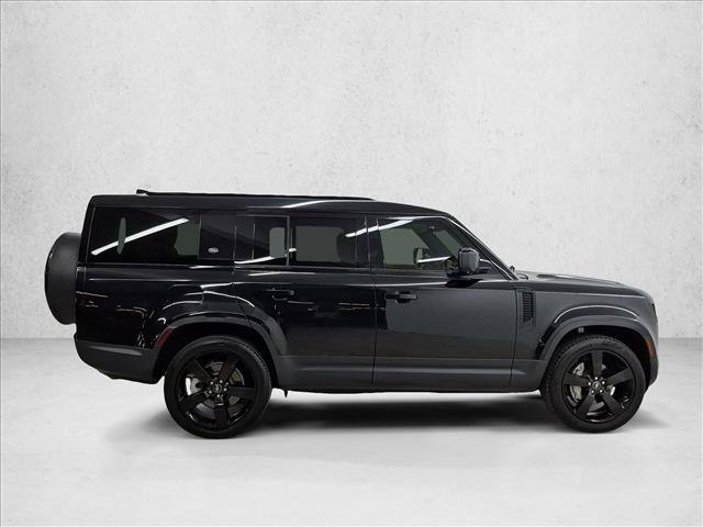 Used 2023 Land Rover Defender 130 SE AWD/4WD image 4