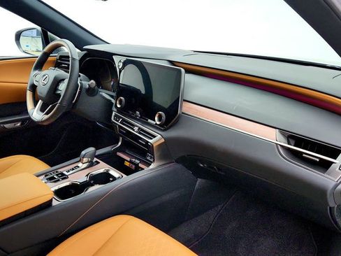 Used 2024 Lexus RX 350 w/ Convenience Package image 25