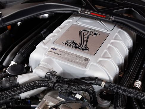 Used 2021 Ford Mustang Shelby GT500 w/ Carbon Fiber Track Pack RWD image 51